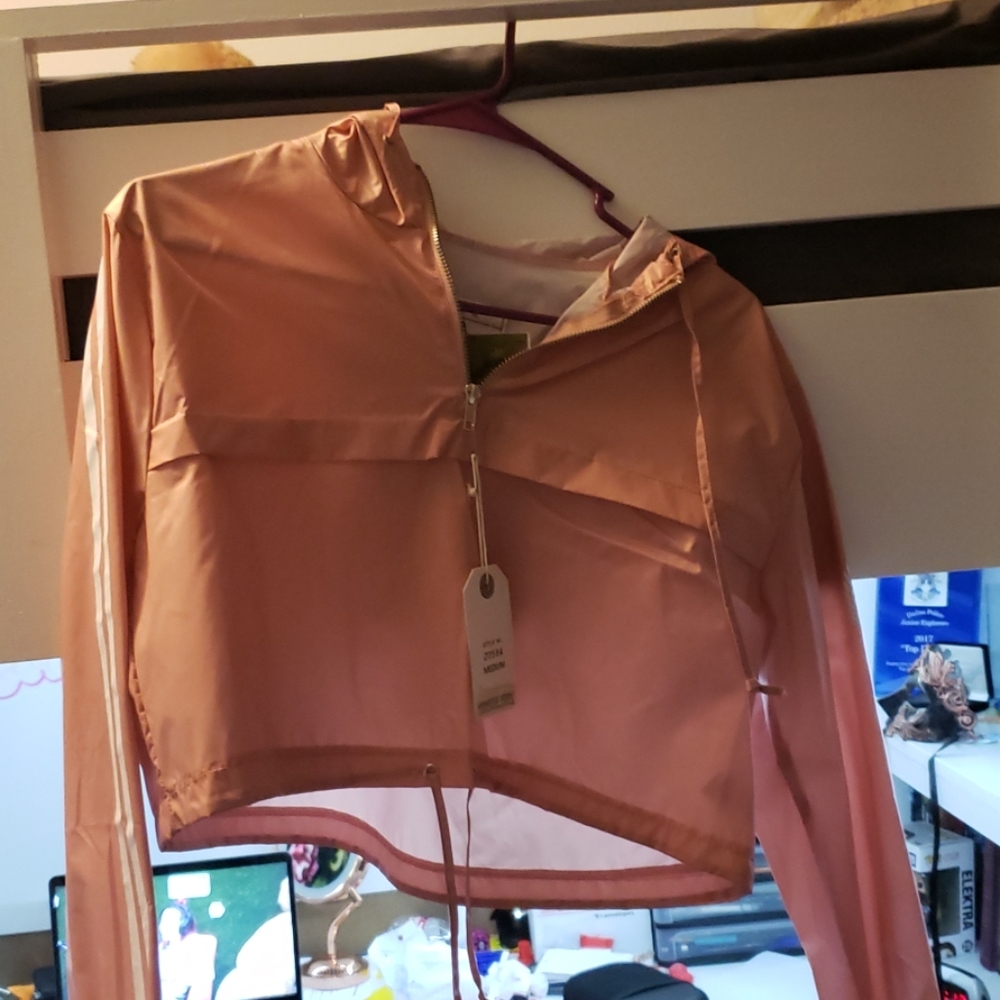 Wind breaker